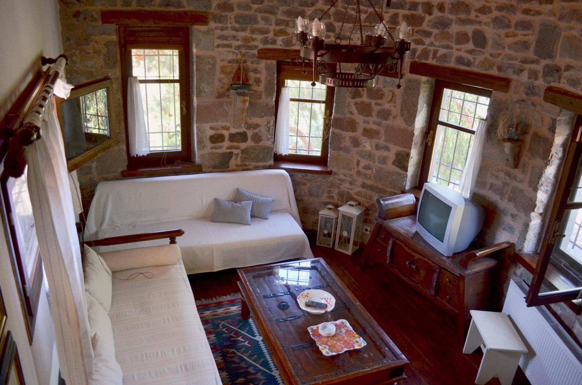 Lesvos Tower House Komninos Sígrion Exterior foto